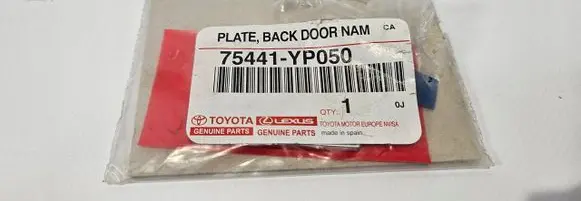 Toyota RAV 4 (XA50) ACC Distronic radar sensor grill/trim 75441YP050