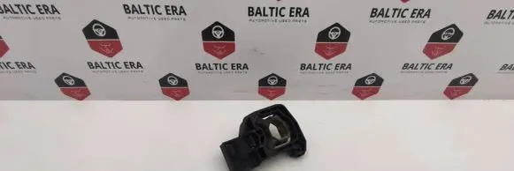 BMW 5 F10 F11 Radiator mount bracket 7575247