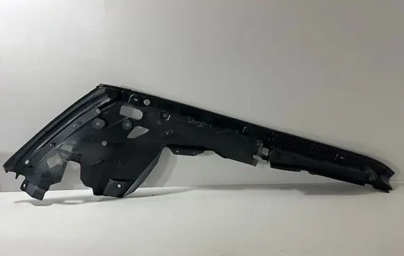 BMW X7 G07 Other engine bay part 7469501