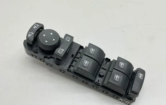 Renault Megane III Electric window control switch E30157 809610006R