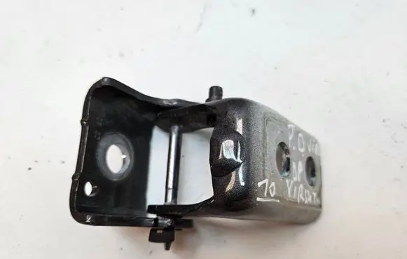 Peugeot 5008 II Front door upper hinge 