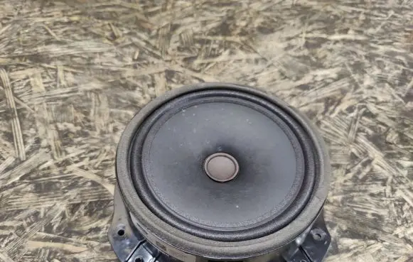 Jaguar XE Front door speaker GX7318808DC
