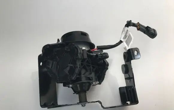 Opel Mokka B Vacuum pump 9835028580
