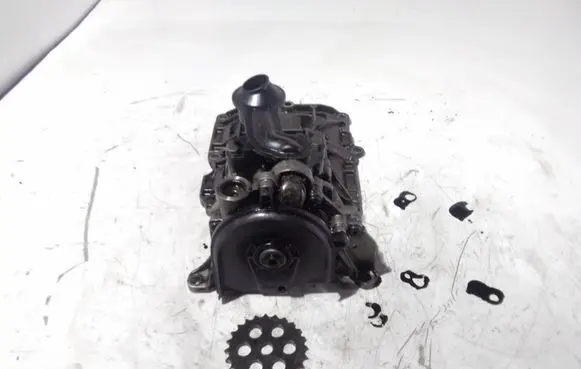 BMW 3 F30 F35 F31 Oil pump 7798019 8511459