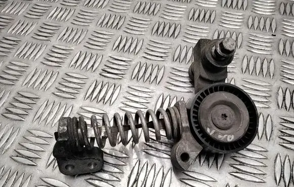 Volvo V70 Alternator belt tensioner 