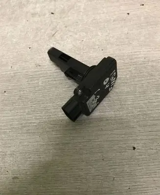 Suzuki Ignis Mass air flow meter E5T60371