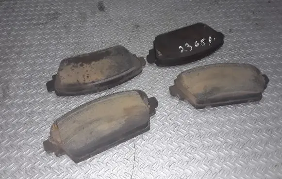 Nissan Primera Brake pads (front) 