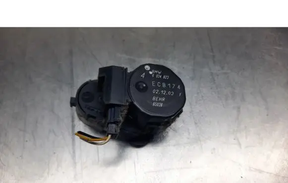 BMW X3 E83 Coolant heater control valve 