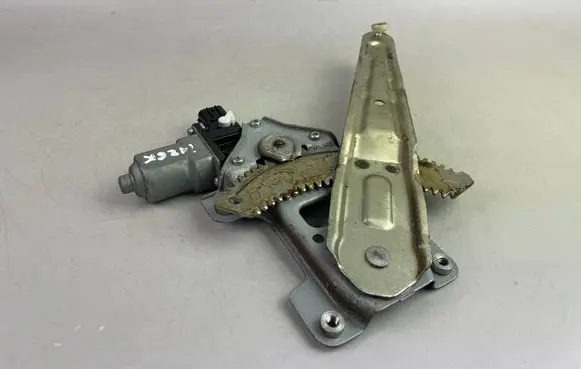 Subaru Impreza IV Rear door window regulator motor