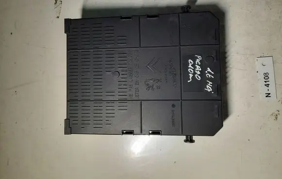 Citroen C4 Grand Picasso Fuse box set 281197595