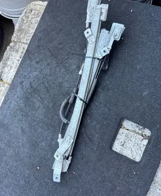 Seat Altea Front window lifting mechanism without motor 