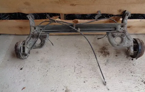Nissan Note (E12) Rear axle beam 