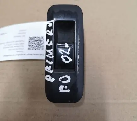 Nissan Primera Electric window control switch 25411AV600 C8DD705N
