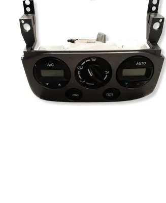 Nissan Primera Climate control unit 275009F500