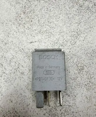 Volkswagen Golf V Other relay 1K0951253 0332011100