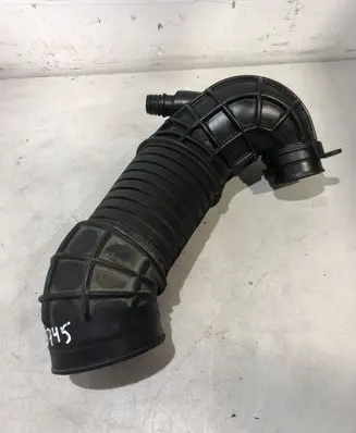 Audi A4 S4 B7 8E 8H Air intake hose/pipe 8E0129615J
