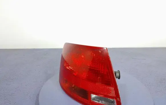 Audi A4 S4 B7 8E 8H Rear/tail lights 8E9945095E