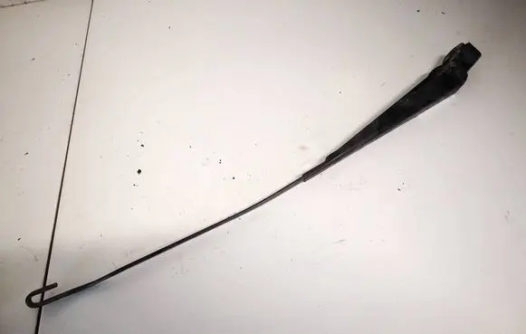 Front wiper blade arm