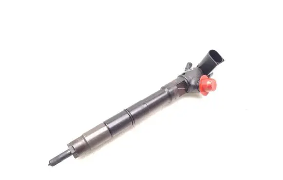 Volkswagen Golf Cross Fuel injector 04L130277D 28370681