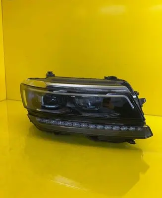 Volkswagen Tiguan Headlight/headlamp 5NB941114A