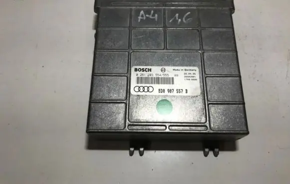 Audi A4 S4 B5 8D Engine control unit/module 0261203554 0261203555