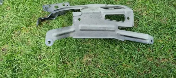 Audi A6 S6 C8 4K Fender mounting bracket 4K0821132