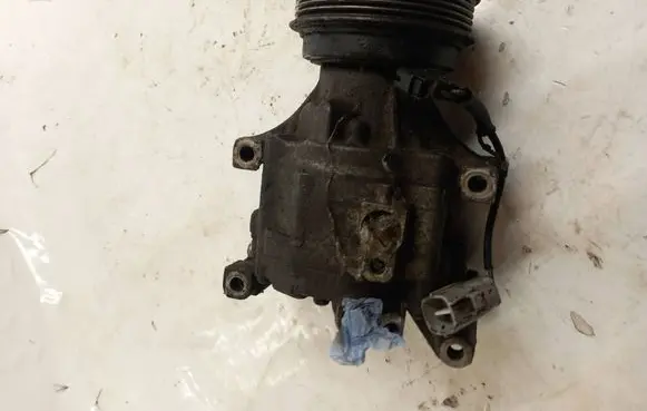 Toyota Avensis T250 Air conditioning (A/C) compressor (pump) SCSA06C 4472206361 04D12635