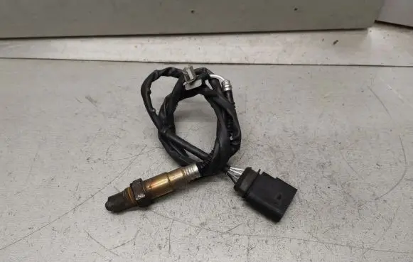 Audi A4 S4 B5 8D Lambda probe sensor 0258006089 0258006090