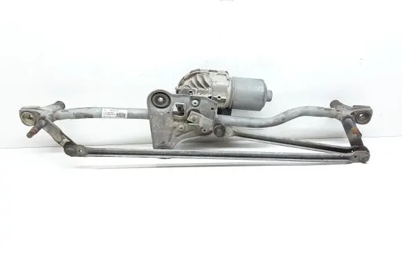 Volvo V70 Front wiper linkage and motor 30796358 3397020958 1397220585
