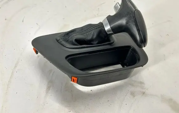 Dodge Challenger Gear shifter surround trim plastic 5RJ51TRMAA 5NH921XGAN PT64248