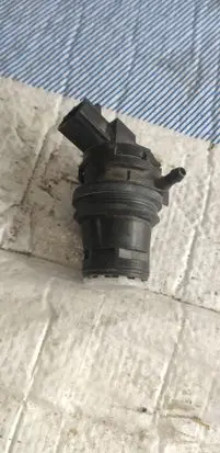 Toyota RAV 4 (XA30) Windscreen/windshield washer pump 8533060190