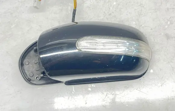 Mercedes-Benz C W203 Front door electric wing mirror 413133419