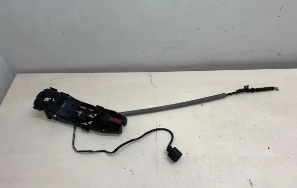 Rear door exterior handle/bracket