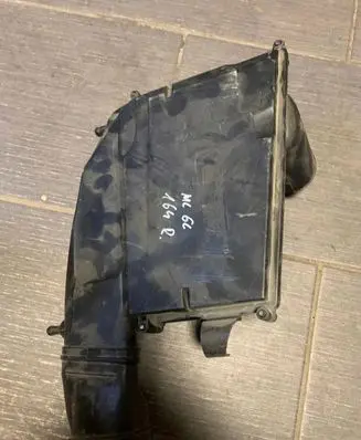 Mercedes-Benz E W212 Air filter box cover A6420901601