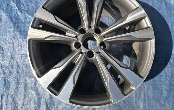 Mercedes-Benz CLS C218 X218 R19 alloy rim A2184012602