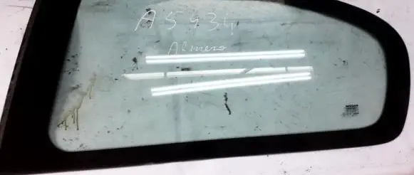 Nissan Almera N16 Rear side window