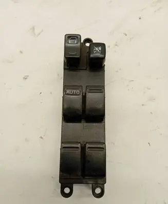 Nissan X-Trail T30 Electric window control switch