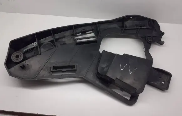 Volvo XC60 Front bumper mounting bracket 31323757