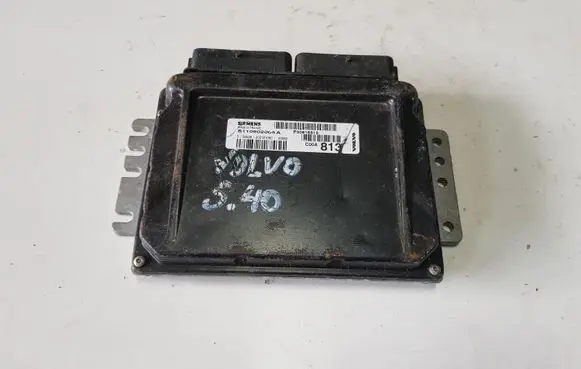 Volvo S40, V40 Engine control unit/module 30616813 S110602006A