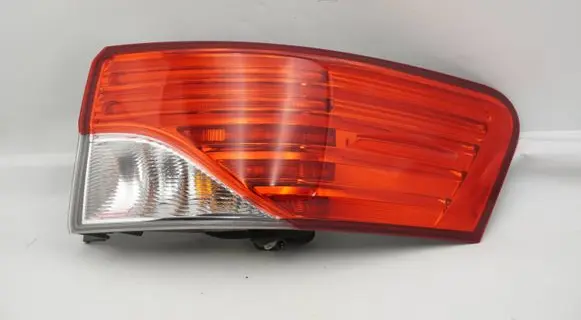 Toyota Avensis T270 Rear/tail lights 