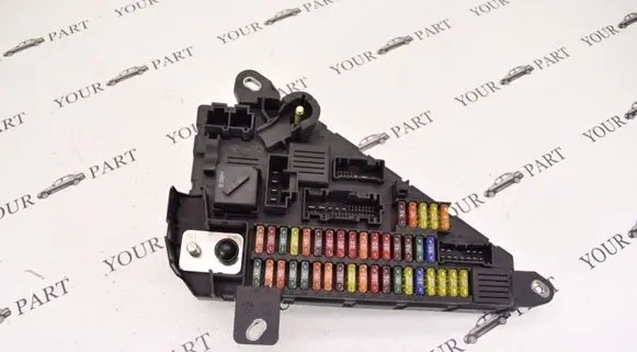 BMW M5 Fuse box set 6906619