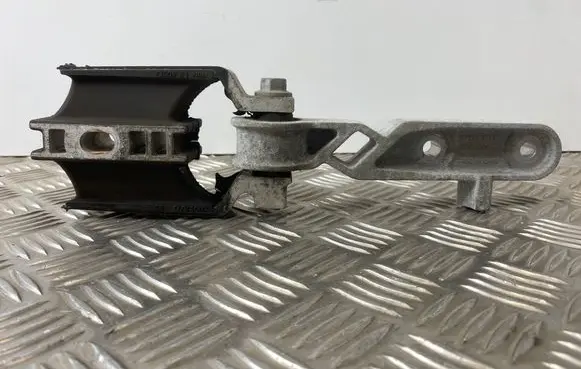 Volvo XC60 Engine mount bracket 31359890 31339956