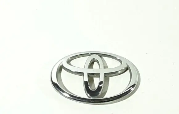 Toyota Corolla E120 E130 Manufacturers badge/model letters 3280T010