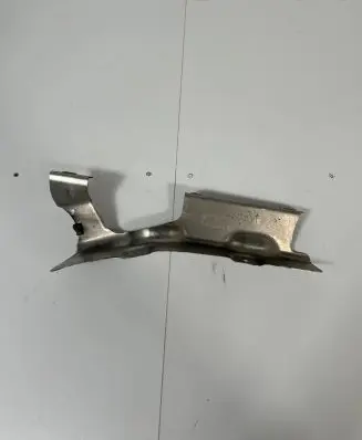 BMW 5 F10 F11 Heat shield in engine bay 7185204