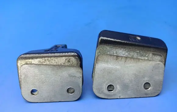 Rear door hinge set