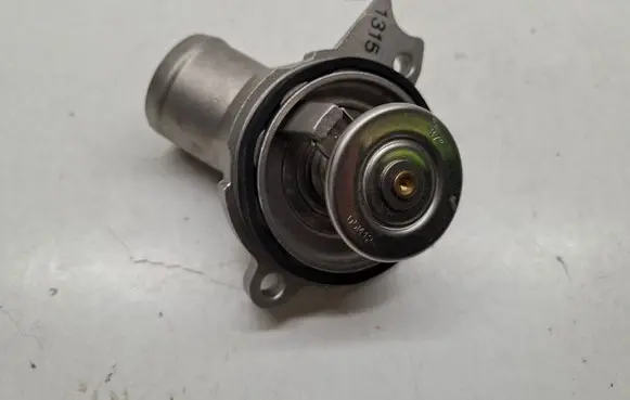 Mercedes-Benz S W220 Thermostat/thermostat housing 1122030275 A1122030275