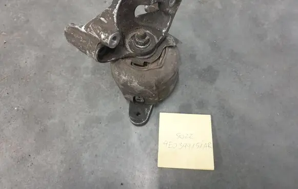 Audi A8 S8 D3 4E Gearbox mount 4E0399151AR