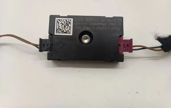BMW 3 G20 G21 Aerial antenna amplifier 6835155