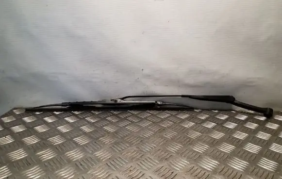 Windshield/front glass wiper blade