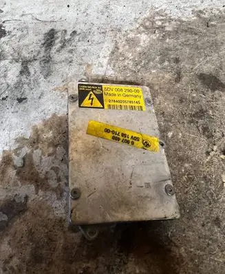 Mercedes-Benz E W211 Headlight ballast module Xenon 5DV00829000 27840205785145
